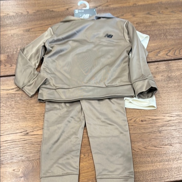 New Balance Kids Matching Set in Tan - Picture 1 of 4